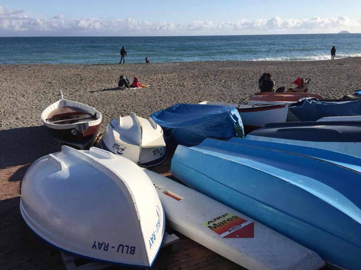 Fornaci 9 Rivieraholiday Pietra Ligure Bagian luar foto