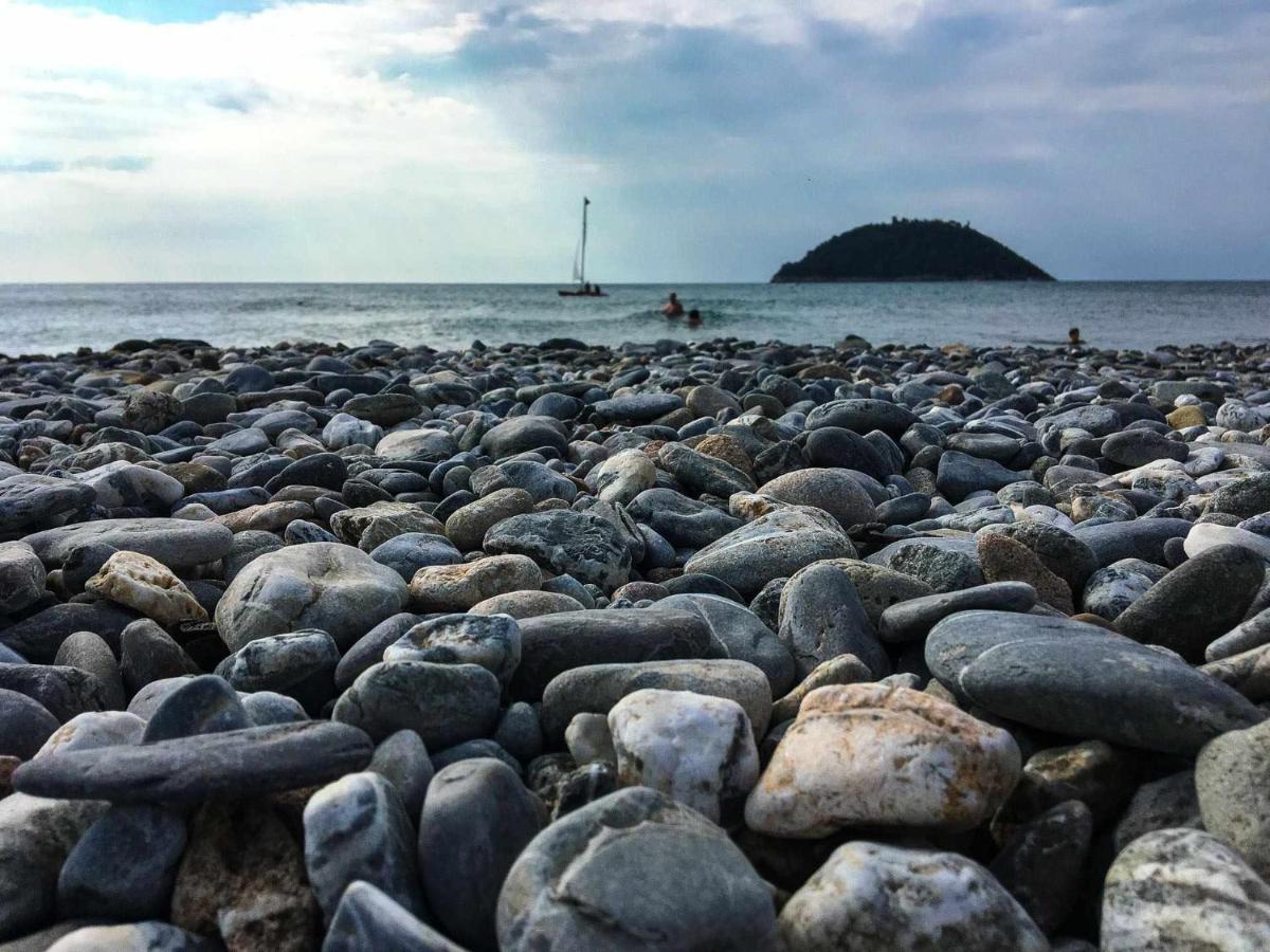 Fornaci 9 Rivieraholiday Pietra Ligure Bagian luar foto