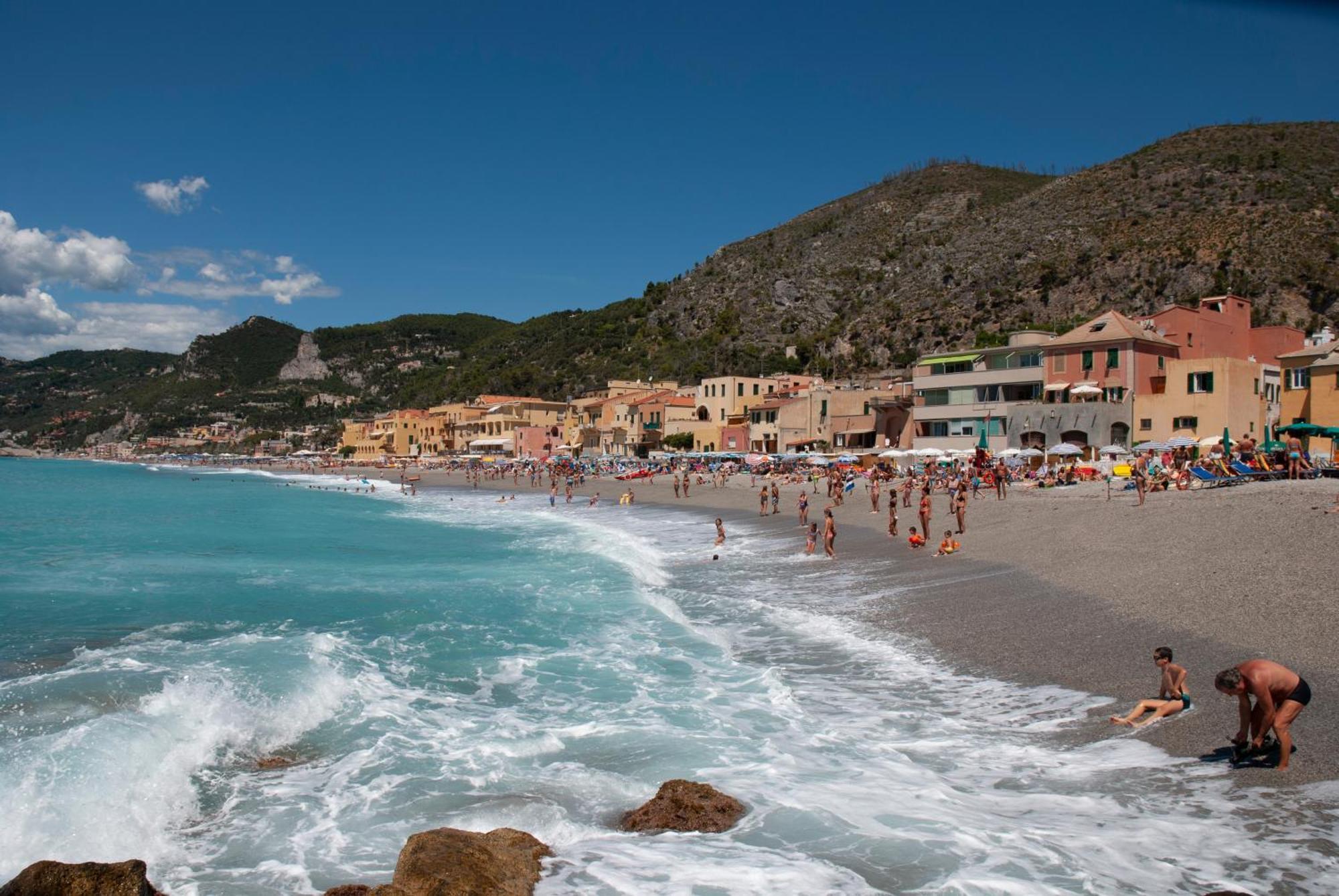 Fornaci 9 Rivieraholiday Pietra Ligure Bagian luar foto