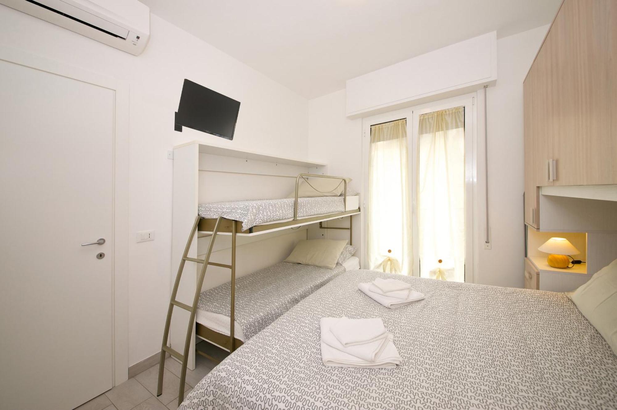 Fornaci 9 Rivieraholiday Pietra Ligure Bagian luar foto