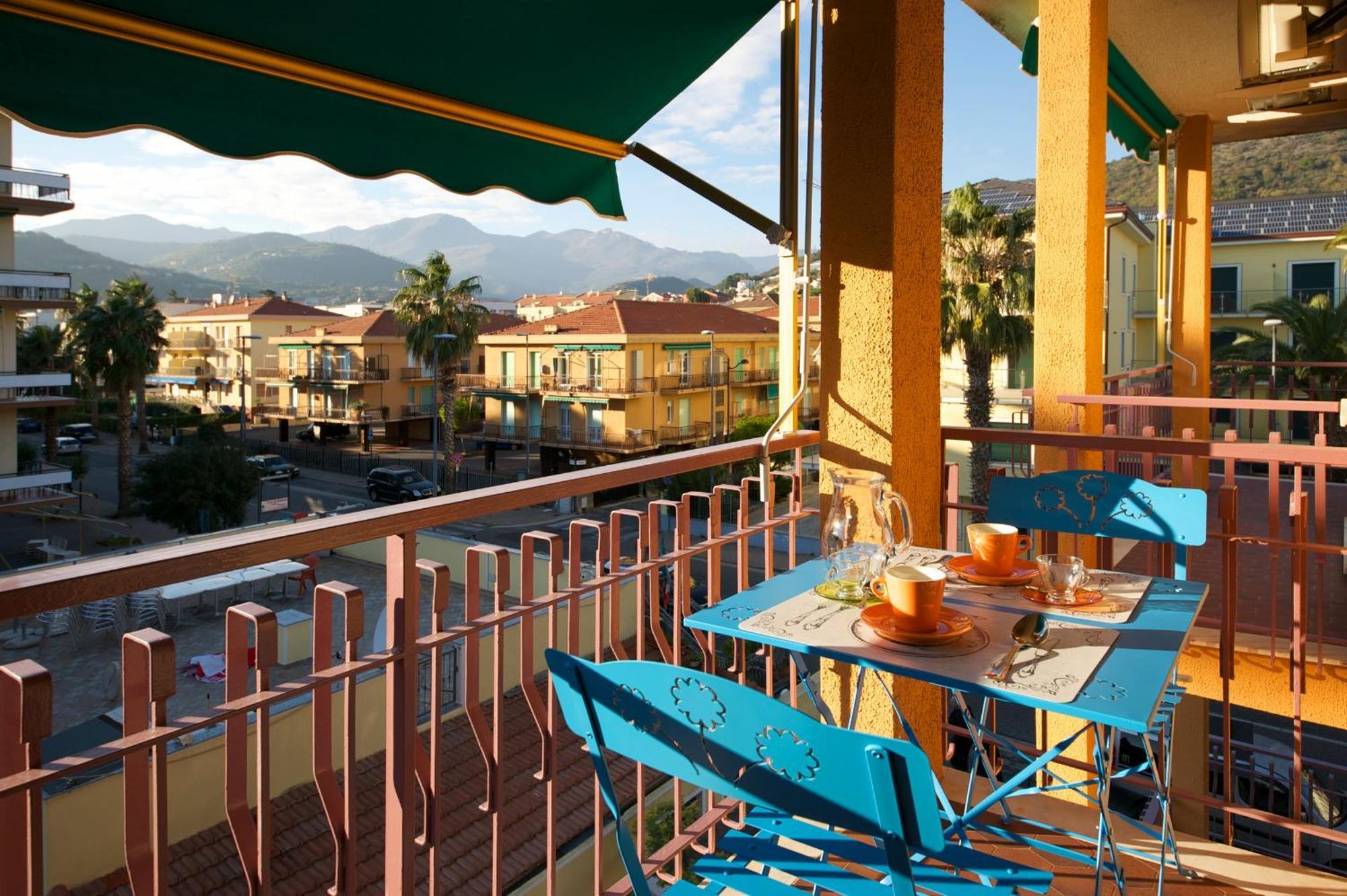 Fornaci 9 Rivieraholiday Pietra Ligure Bagian luar foto